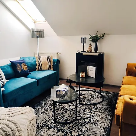 Apartament Spacious Flat & Parking Possibility, 3 Stops To Wenceslav Square